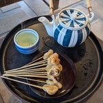 あぶり餅 本家 根元 かざりや - あぶり餅