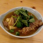 大衆食堂みゆき - イエローカレーもつ煮