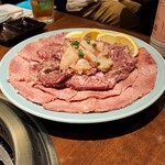焼肉 静龍苑 - タン塩　ハラミ塩　上ミノ塩