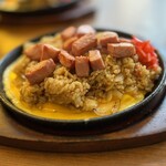 フレンド - 看板メニュー、明方ハムピラフ　美味