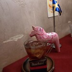 北欧料理リラ・ダーラナ - 食後には珈琲か紅茶とお菓子(バレンタインデーのチョコ、めっちゃ美味しかった！)