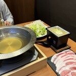 地鶏と沖縄琉球しゃぶしゃぶ 個室居酒屋 くろ凪 - 