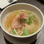 ワンカルビ - 濃厚牛骨白湯ラーメン（季節限定）