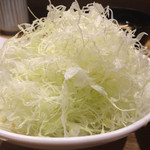 とんかつ 豚ゴリラ - お代わりキャベツ！