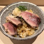 麦と麺助 - メジマグロ丼