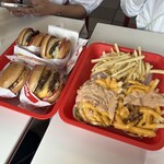 IN-N-OUT BURGER - 