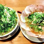 らーめん2国 - チャーシューらーめんが大盛りです