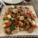 中国茶房8 GEMSなんば店 - 鶏肉のカシューナッツ炒め