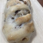 ベーカリーブランシュ - 胡桃パン