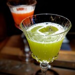炯 - ウェルカムドリンク　抹茶とグレープフルーツのカクテル