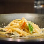 欧風居酒屋バル･アミューズ - ■ズワイガニとうるいのパスタ
