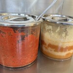 ラーメンの店 ホープ軒 - ニンニク、辛味噌はご自由に！