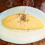 ワイン食堂　根 - 削りたてのトリュフ香る！ふわふわチーズオムレツ