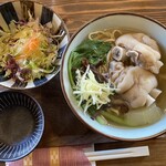 すば処 あじぐくるいしみね - てびちそば