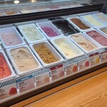 Open MUJI - ❶薄荷&チョコ❷八朔❸ヘーゼルナッツ❹ピスタチオ❺さくら餅風味❻黒糖&昆布❼林檎ミルク❽葡萄❾北海道牛乳❿苺⓫ミルクティー⓬塩キャラメルナッツ⓭カシスフランボワーズ⓮マロン⓯ライム発酵チョコの15種類