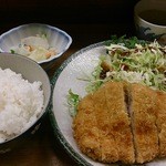 とんかつ 安右衛門 - ロースカツ定食　1100円