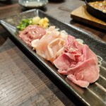 大釜もつ煮×串焼き 五右衛門 - 肉刺し三種盛り合わせ