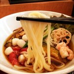 得得うどん - 麺アップ