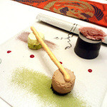 嵐山MITATE - 9【デザート】壬生菜シフォンケーキと抹茶のティラミス/ガトーショコラとごぼうのティラミス/苺アイス。渡月橋をイメージ(2015.01夜)