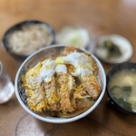 朝日屋 - かつ丼 800円　おわんそば 200円