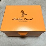 フレデリック カッセル - 持ち帰りの箱もおしゃれです