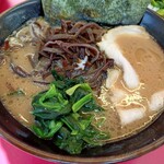 横浜ラーメン 相馬家 - ラーメン(並)＋キクラゲ