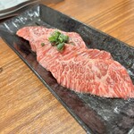 炭火焼肉 牛和鹿 - 