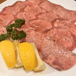 炭火焼肉 牛和鹿 - 