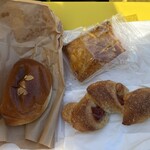 ベーカリーフェーブ - クリームパン＆ポテトパイ＆ベーコンエピ