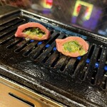 YAKINIKUEN 忍鬨 大阪梅田店 - 