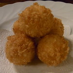 セント・サワイオリオンズ - ライスコロッケにはチーズが仕込まれてます