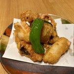 呼子活イカ 博多巻き串 燈 - タコの唐揚げ。