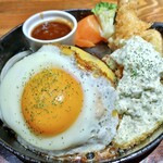 ハンバーグ&ステーキ LOG'S - 和牛ハンバーグ250g&自家製エビフライ+目玉焼き+チーズ2枚