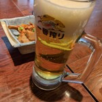 大衆酒場 ABURU。 - 奥にあるのがお通し