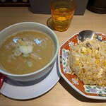 味噌らーめん ことぶき - チャーハンと半味噌ラーメン