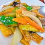 金春 - メニューにあったナスとニンニク炒め！ナスが飲めるレベルでとろっとろ！