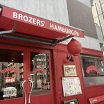 ブラザーズ - 店舗外観