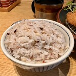 心斎橋 かつ喜 - 雑穀米　おかわり自由