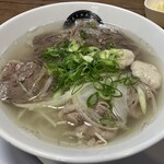 バインミーゴンゴン - 料理写真:牛肉フォー