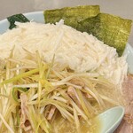 ラーメンショップ - 大量の刻んだトロロが！
