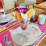 水信フルーツパーラーラボ - こっちは大きめ