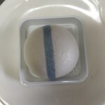 TORAYA GINZA - 月ヶ瀬　水色が川　白は白梅