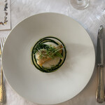 マダム・トキ - 長崎産甘鯛のウロコ焼き、無農薬カブのクーリー