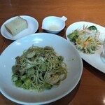 厨ぼうず - エビとアボカドのバジル