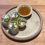CHOMPOO - 小肌とガリの生春巻き