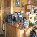 忠海港 - 飲み物・ソフトクリームコーナー