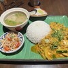 Asian kitchen cafe 百福 - カキと白子のパッポンカレー全景