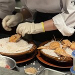 上深川 - 岩塩に包まれてじっくり火が入ってる