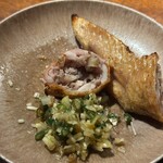 上深川 - 中には大和肉鳥.セセリ.心臓.とさかを漢方で炊いた物