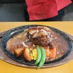 Ｇ.Ｇ.C. - ビーフシチューハンバーグ